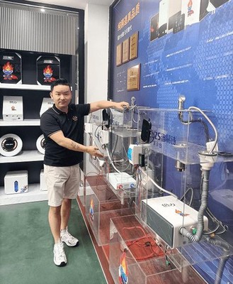 從千萬粉絲追捧到熱能技術革新 解碼洛易詩如何成為美業(yè)紀錄片中的“發(fā)廊神器”